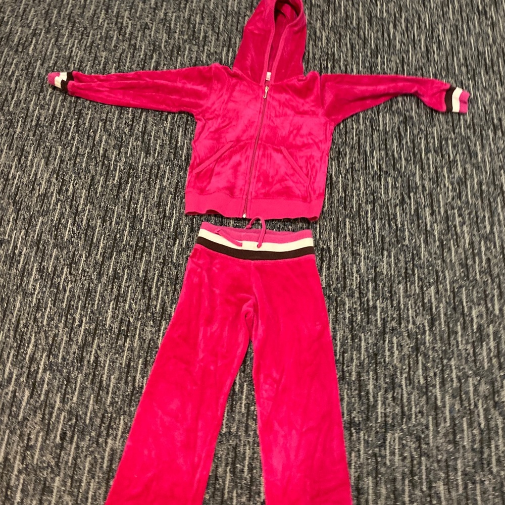 JUICY COUTURE pink Sweatsuit. VERY COMFY AND CUTE